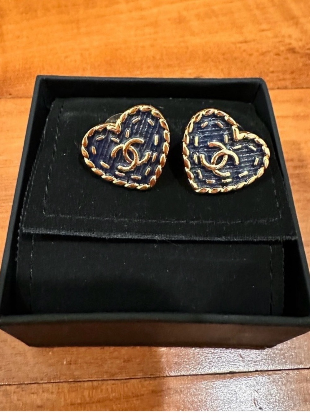 ChaneI. blue/gold Enamel & Metal Heart Earrings 💙